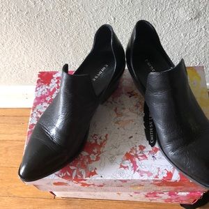 Leather black booties!